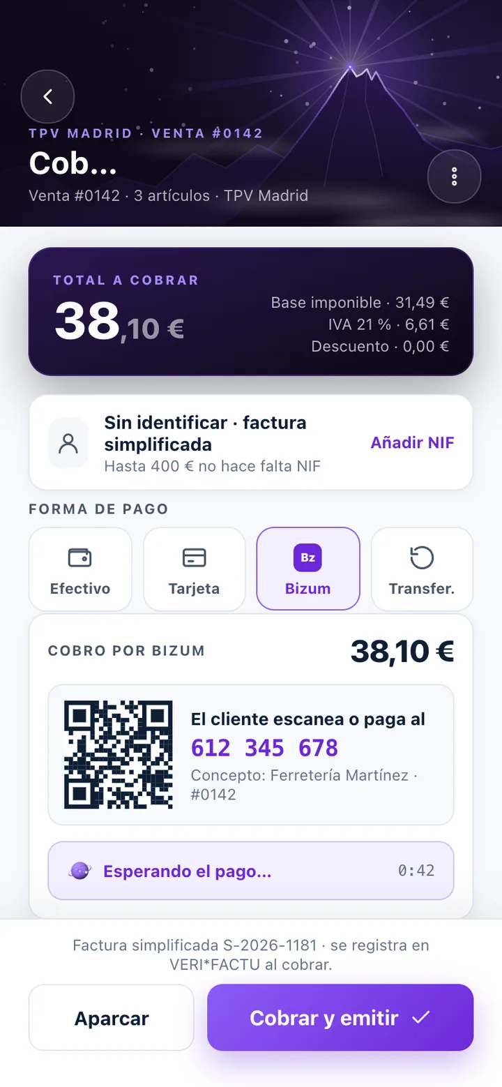 Pantalla de cobro de Olympus con efectivo, tarjeta, Bizum y transferencia, y QR de Bizum para que el cliente pague